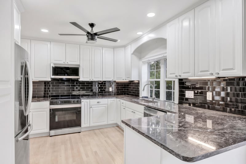 Photo 13 of 1210 Inwood Terrace, Jacksonville, FL 32207, photographed by Megapixeler