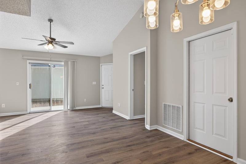 Photo 7 of 1460 Ellis Trace Dr W, Jacksonville, FL 32205, photographed by Megapixeler