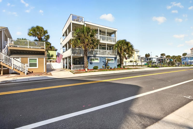 Photo 32 of 724 1st St S, Jacksonville Beach, FL 32250, photographed by Megapixeler