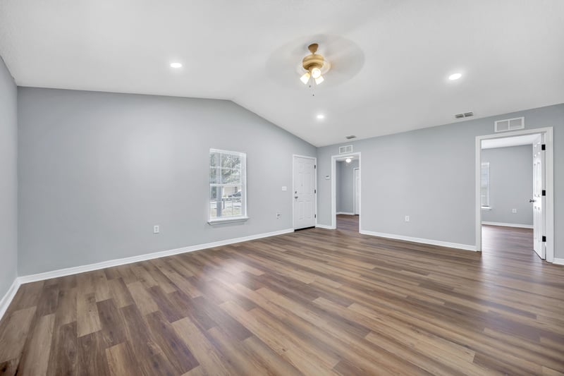 Photo 5 of 2848 W 11th St, Jacksonville, FL 32254, photographed by Megapixeler