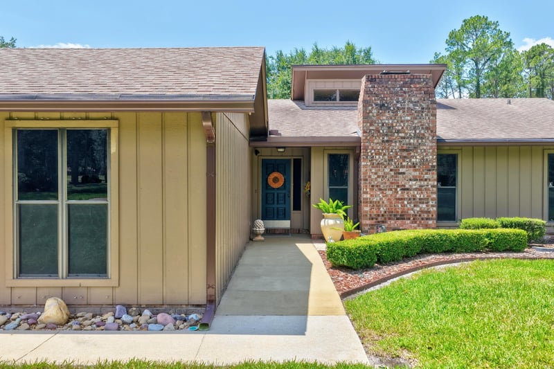 Photo 9 of 1555 Surrey Glen Cove, Middleburg, FL 32068, photographed by Megapixeler