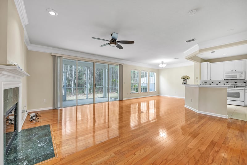 Photo 15 of 3895 Lionheart Dr, Jacksonville, FL 32216, photographed by Megapixeler