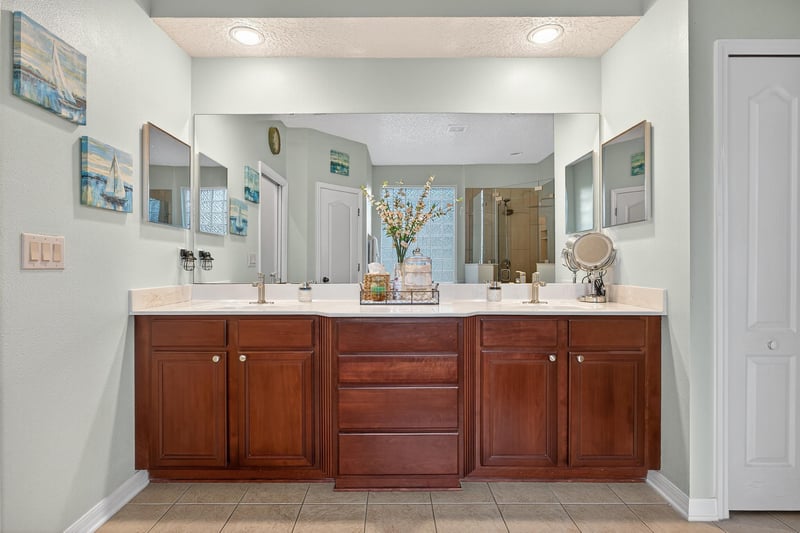 Photo 37 of 1888 Oakchime Dr, Orange Park, FL 32065, photographed by Megapixeler