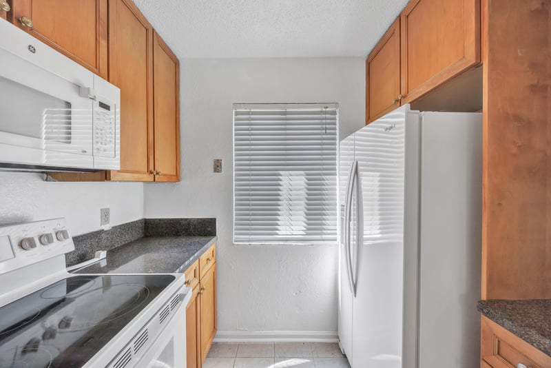 Photo 21 of 8300 Plaza Gate Ln unit 1062, Jacksonville, FL 32217, photographed by Megapixeler