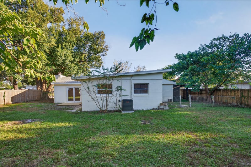 Photo 41 of 6923 King Arthur Rd N, Jacksonville, FL 32211, photographed by Megapixeler