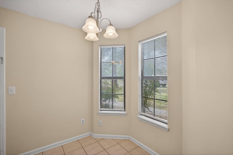 Breakfast Nook at 8725 Huntington Woods Cir N, Jacksonville, FL 32244