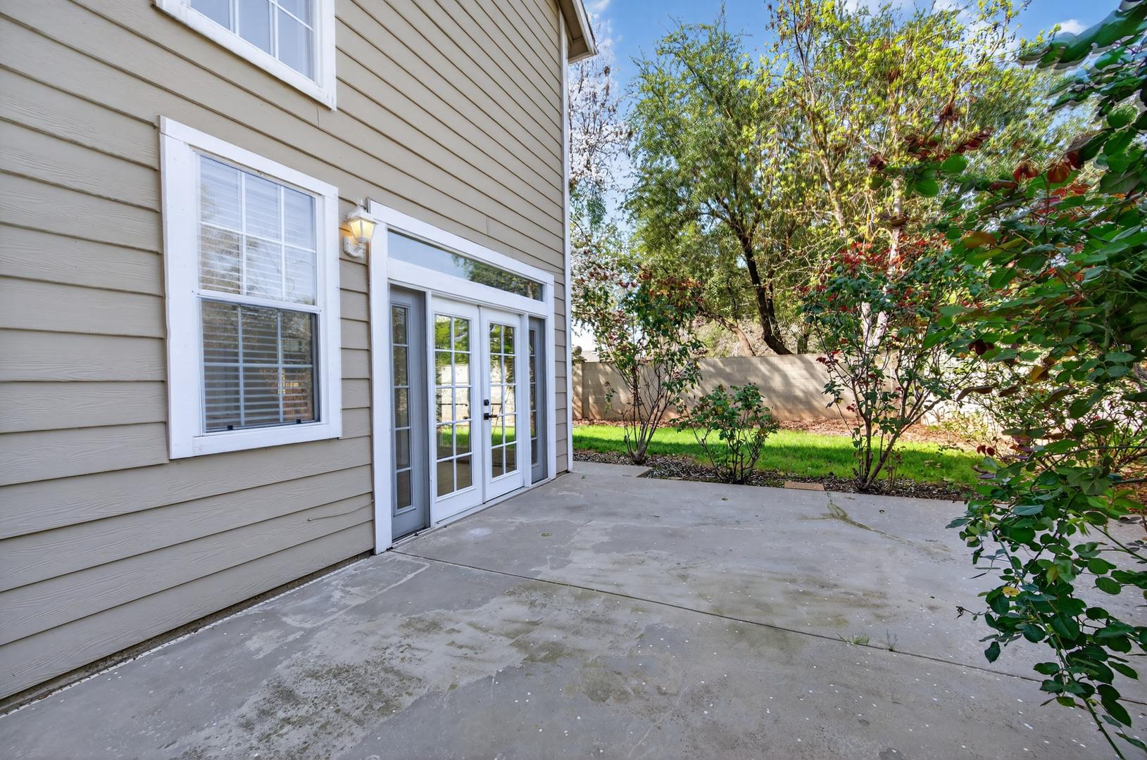 1079 E Monticello Cir, photo 61