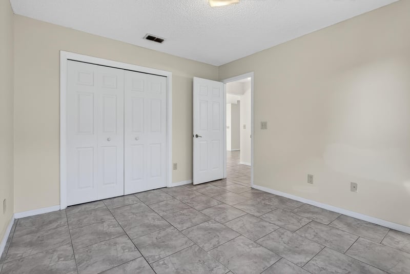 Photo 23 of 11170 Wandering Oaks Dr, Jacksonville, FL 32257, photographed by Megapixeler