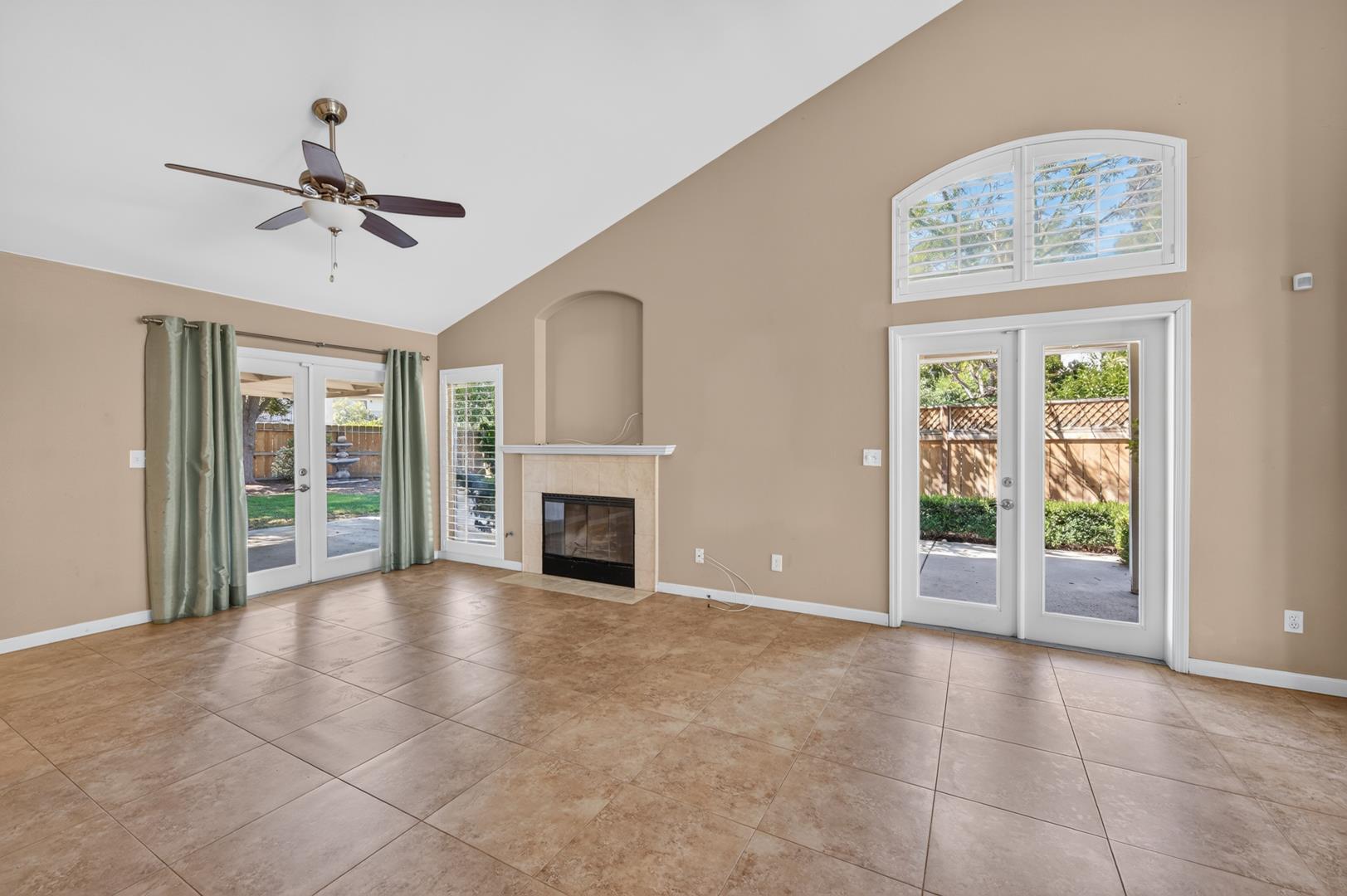 1327 E La France Dr, photo 20