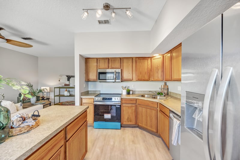 Photo 12 of 5260 Collins Rd unit 907, Jacksonville, FL 32244, photographed by Megapixeler