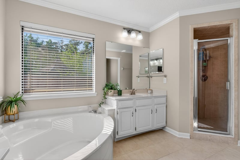 Photo 38 of 13832 Carters Grove Ln, Jacksonville, FL 32223, photographed by Megapixeler