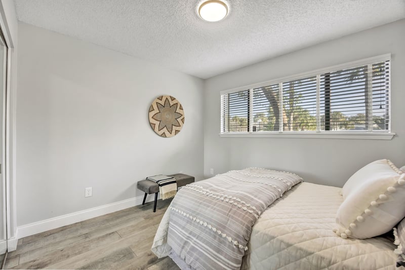Photo 22 of 9360 Craven Rd unit 301, Jacksonville, FL 32257, photographed by Megapixeler