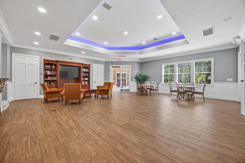 Photo 30 of 10075 Gate Pkwy N, Jacksonville, FL 32246, photographed by Megapixeler