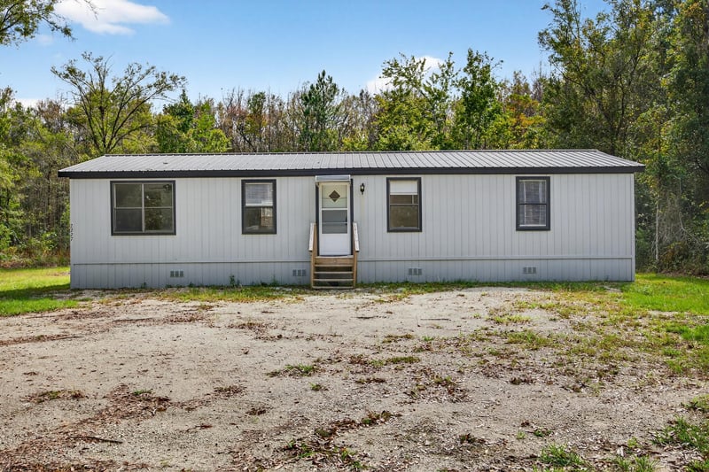 Photo 3 of 2227 SE 138th Dr, Starke, FL 32091, photographed by Megapixeler