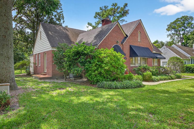 Photo 3 of 1152 Mapleton Rd, Jacksonville, FL 32207, photographed by Megapixeler