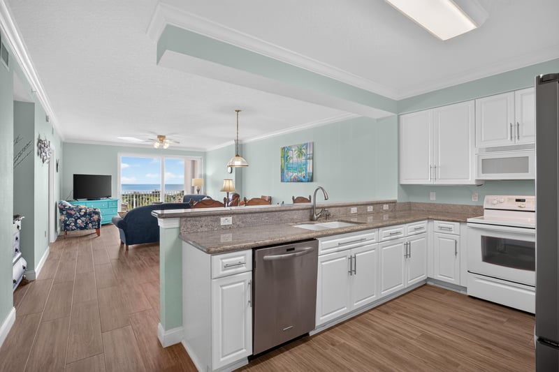Photo 6 of 60 Surfview Dr #206, Palm Coast, FL 32137, photographed by Megapixeler