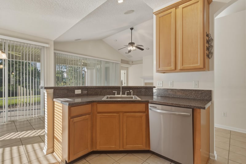 Photo 6 of 4569 Comanche Trail Blvd, Jacksonville, FL 32259, photographed by Megapixeler