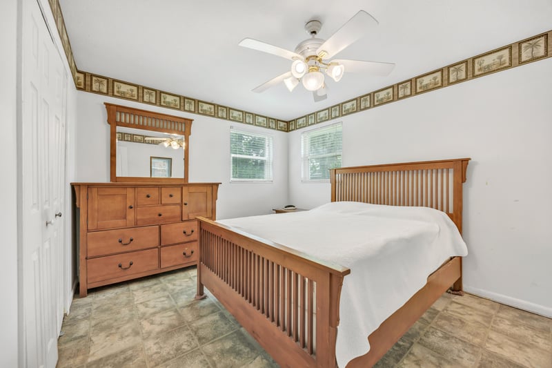 Photo 24 of 5676 Flagstaff Rd, Jacksonville, FL 32207, photographed by Megapixeler
