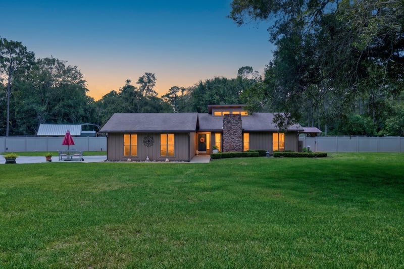 Photo 1 of 1555 Surrey Glen Cove, Middleburg, FL 32068, photographed by Megapixeler