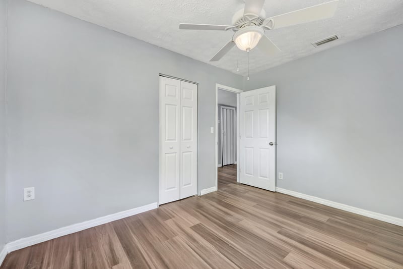 Photo 20 of 8916 Yeoman Dr, Jacksonville, FL 32208, photographed by Megapixeler