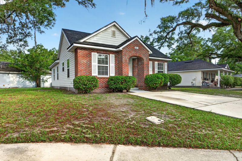 Photo 37 of 821 Oak Arbor Cir, Jacksonville, FL 32206, photographed by Megapixeler