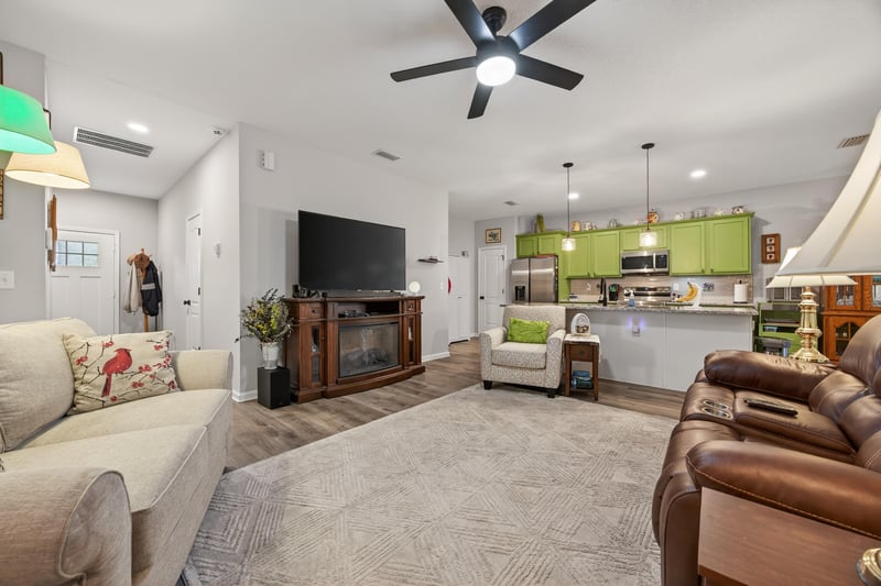 Photo 9 of 2074 Paloma Ct, Middleburg, FL 32068, photographed by Megapixeler