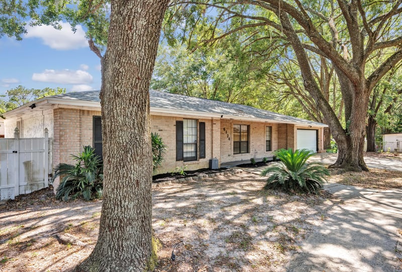 Photo 4 of 6124 Blank Dr W, Jacksonville, FL 32244, photographed by Megapixeler
