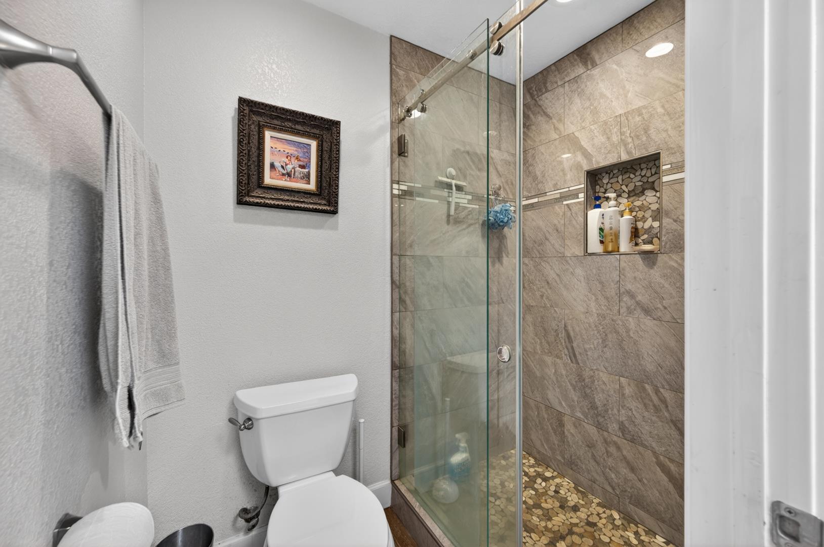 6367 N Selland Ave, photo 37
