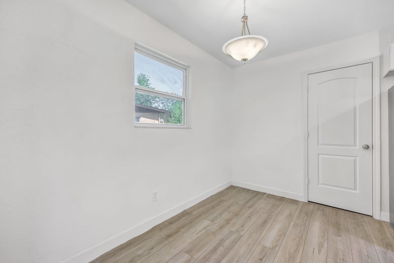 Photo 8 of 5736 Kinlock Ct, Jacksonville, FL 32219, photographed by Megapixeler