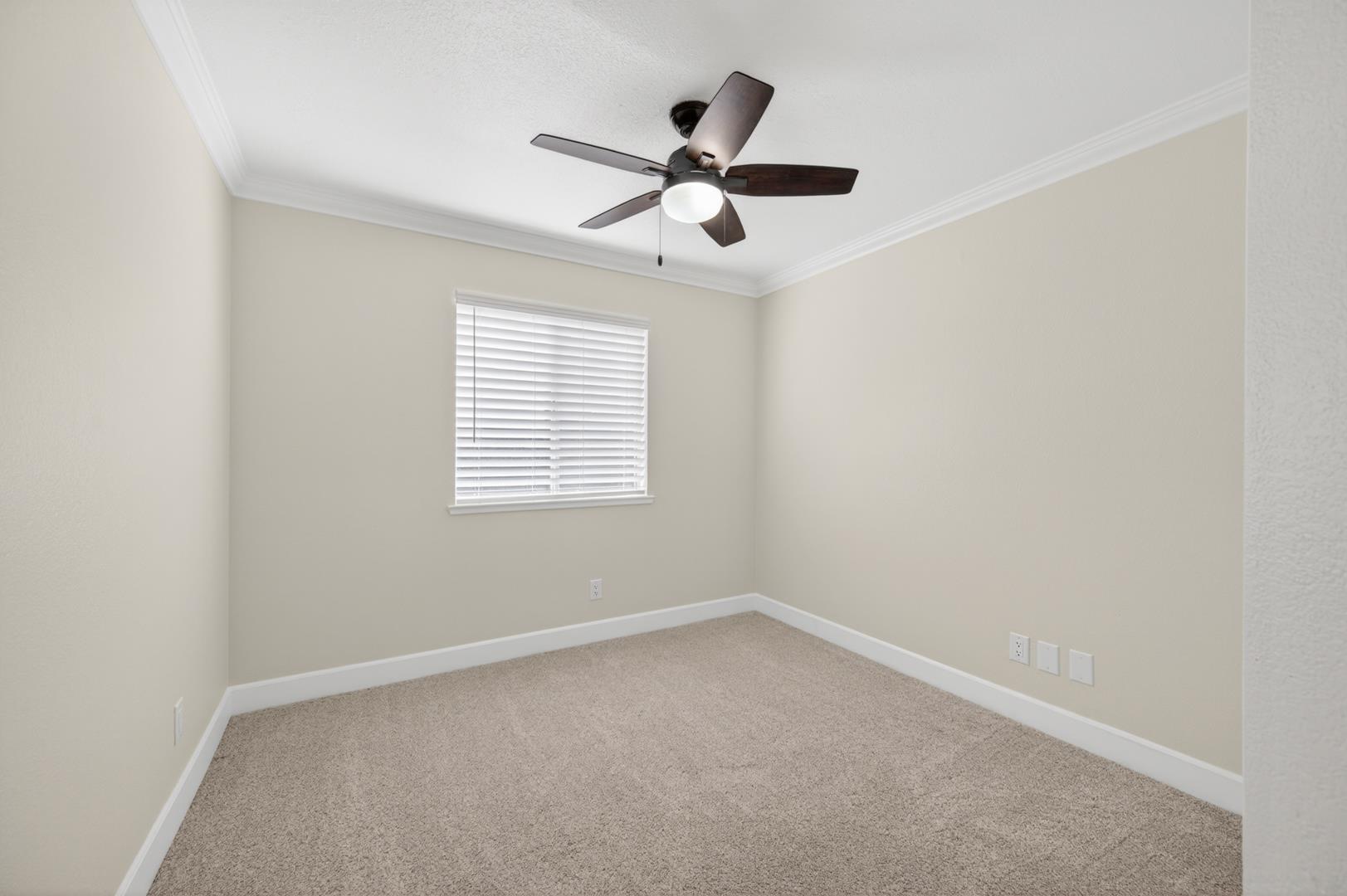7878 N Meridian Ave, photo 33