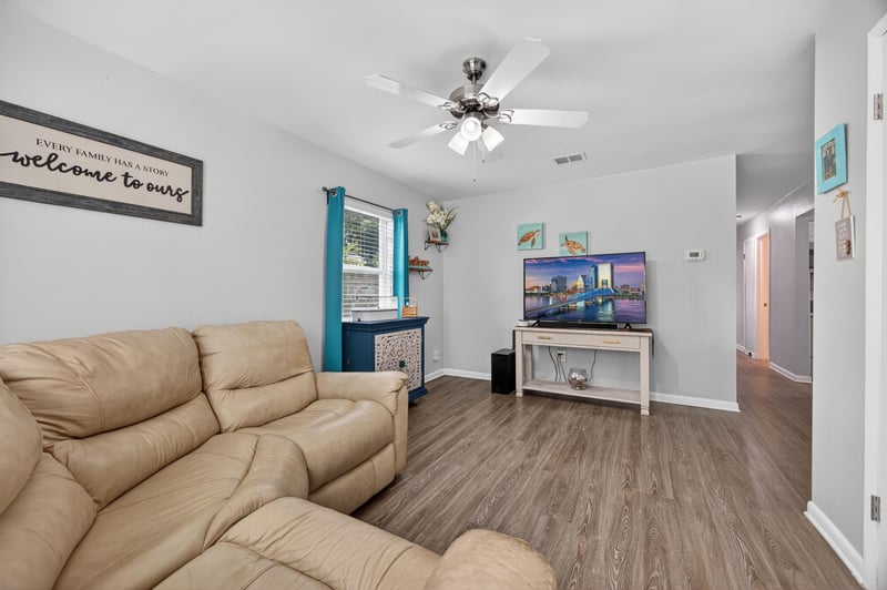 Photo 5 of 730 Pine Ave, Green Cove Springs, FL 32043, photographed by Megapixeler