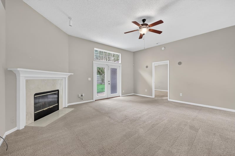Family Room at 12799 Glade Springs Dr S, Jacksonville, FL 32246