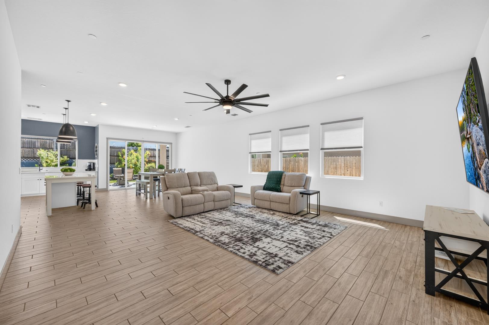 655 Huntington Ave, photo 25