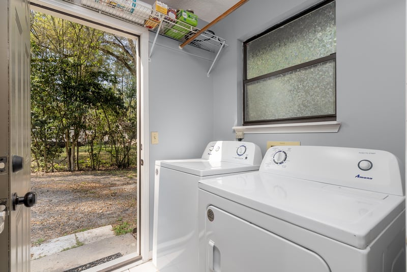 Photo 34 of 6092 Taylor Rd, Jacksonville, FL 32234, photographed by Megapixeler