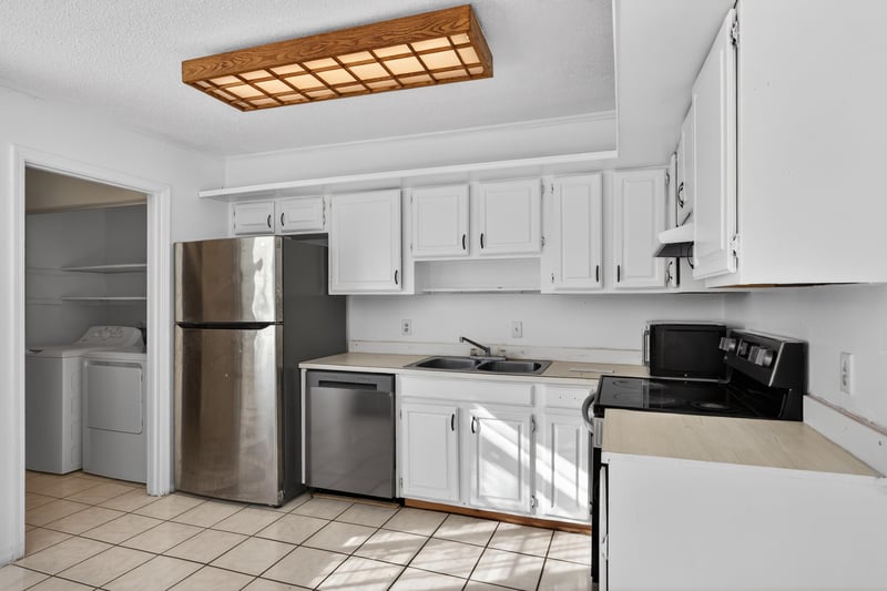 Photo 14 of 4822 Windrush Ln, Jacksonville, FL 32217, photographed by Megapixeler