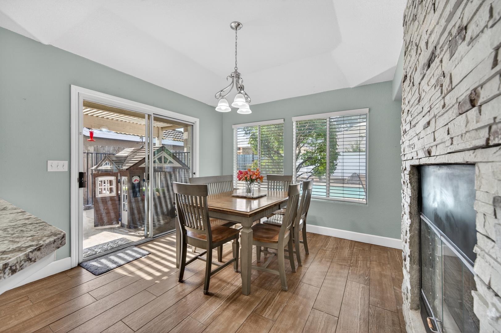 6367 N Selland Ave, photo 28