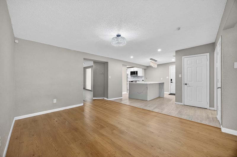Photo 13 of 5216 Doncaster Ave, Jacksonville, FL 32208, photographed by Megapixeler