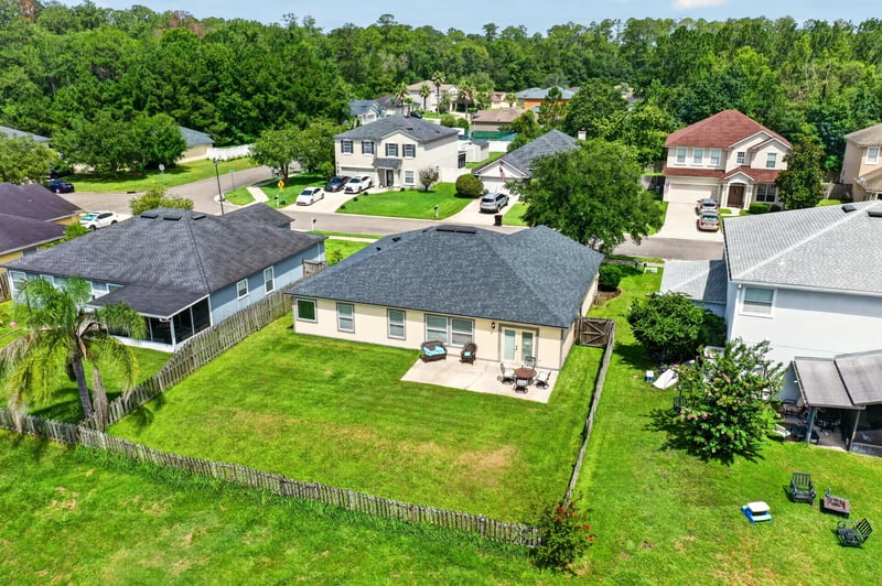 Aerial view of the neighborhood in Middleburg
