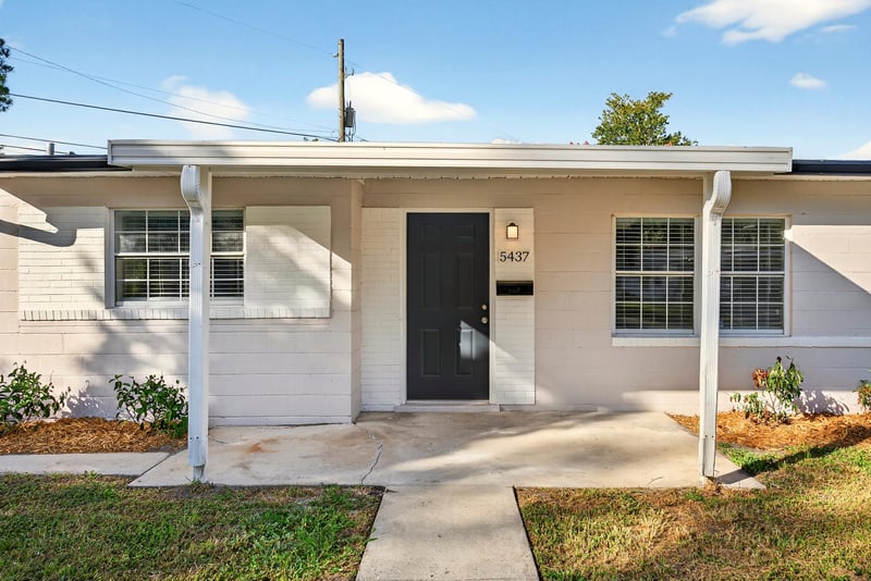 Photo 5 of 5437 Attleboro St, Jacksonville, FL 32205, photographed by Megapixeler