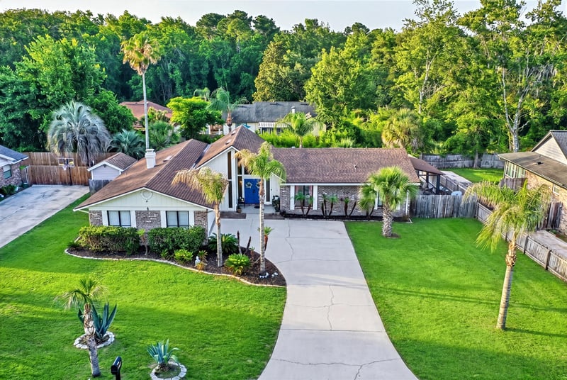 Photo 9 of 2556 Bottomridge Dr, Orange Park, FL 32065, photographed by Megapixeler