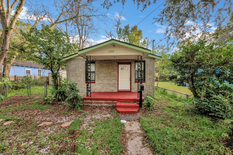 Photo 3 of 1722 W 30th St, Jacksonville, FL 32209, photographed by Megapixeler