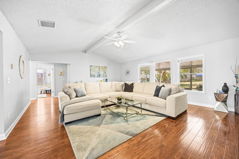 Photo 9 of 10928 Copper Hill Dr, Jacksonville, FL 32218, photographed by Megapixeler