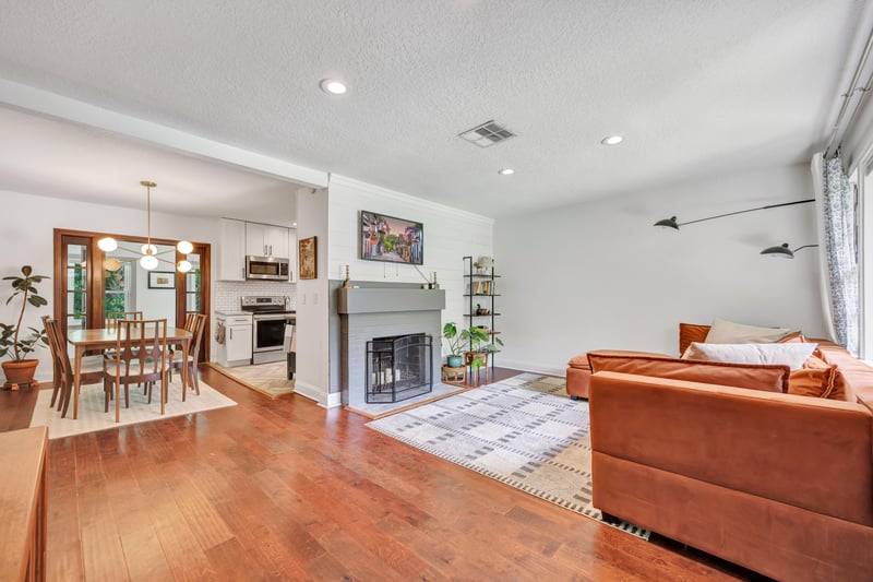 Photo 7 of 1755 Pine Grove Ave, Jacksonville, FL 32205, photographed by Megapixeler