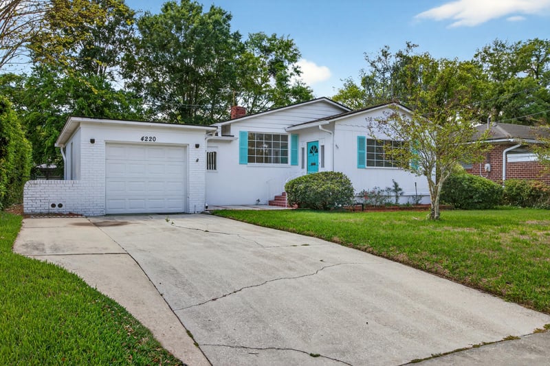 Photo 4 of 4220 Genoa Ave, Jacksonville, FL 32210, photographed by Megapixeler