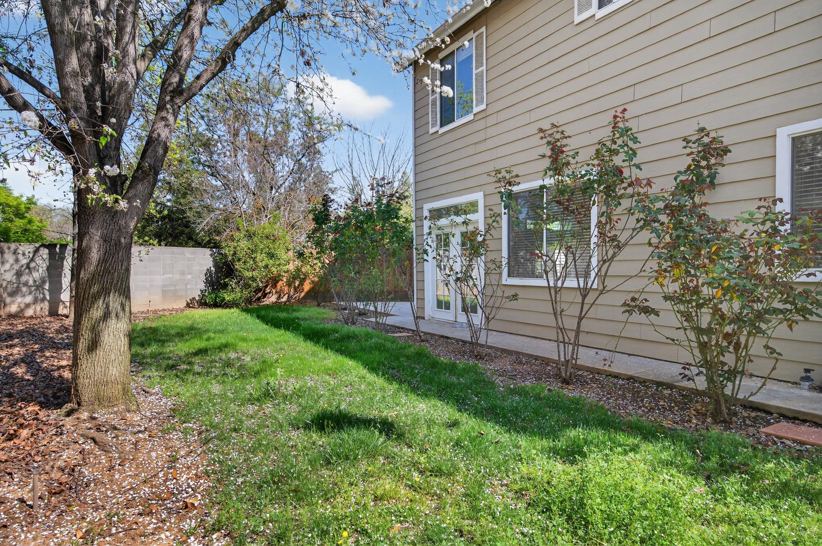 1079 E Monticello Cir, photo 68