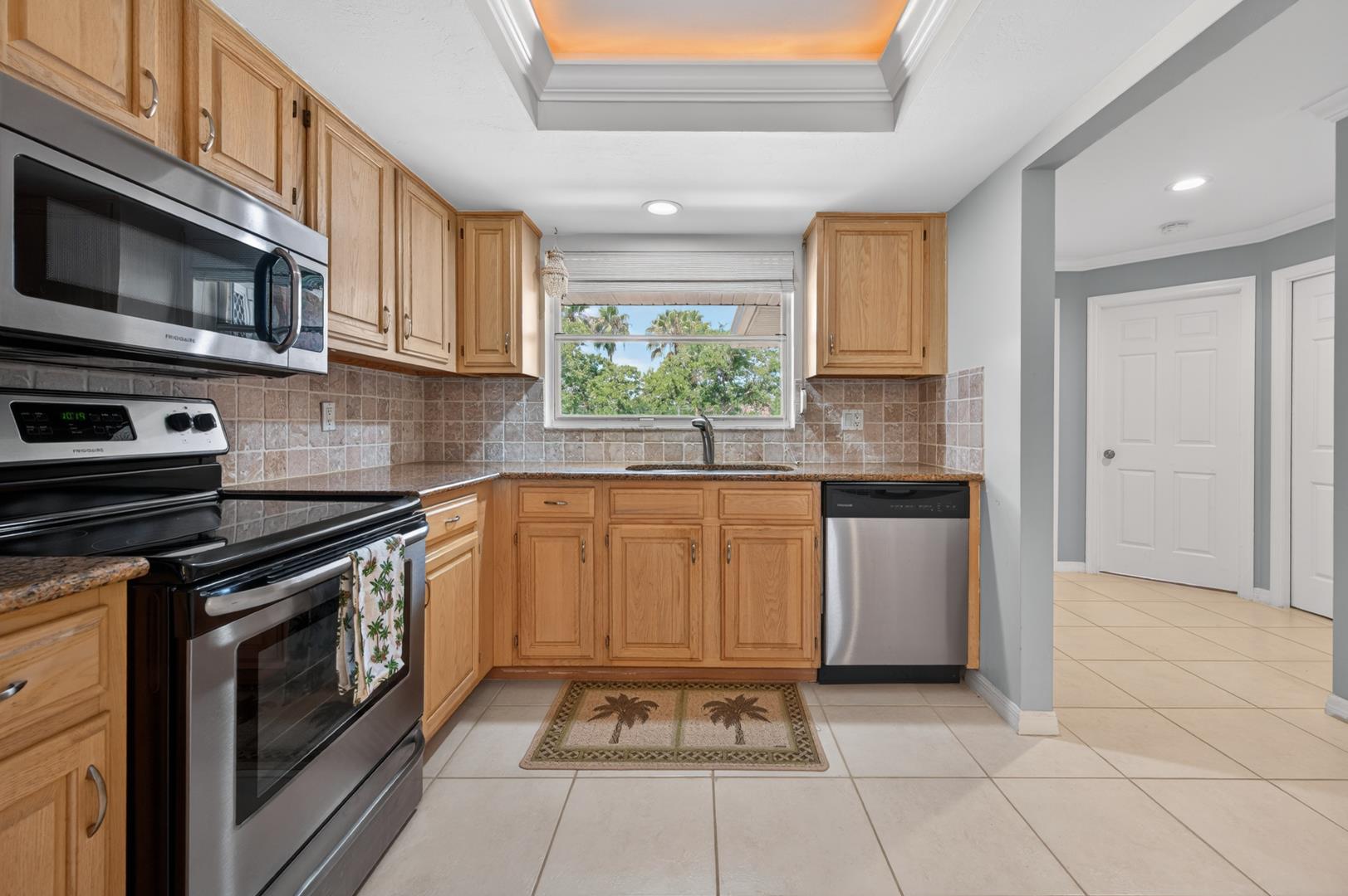6650 Ilex Cir, photo 12