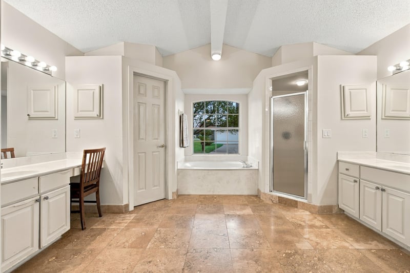 Hallway closet nook, photographed by Megapixeler on Winding Springs Ct, Jacksonville