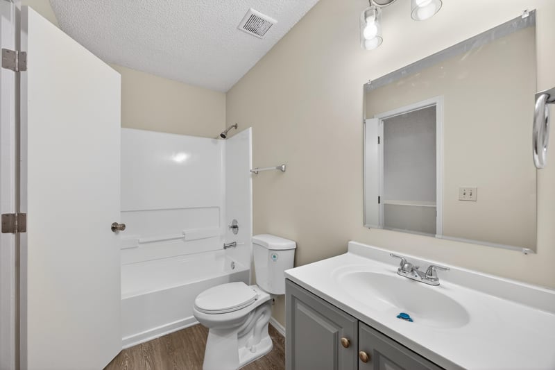 Photo 23 of 10986 Traci Lynn Dr, Jacksonville, FL 32218, photographed by Megapixeler