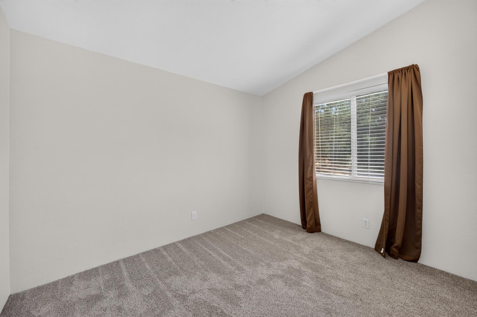 31417 Auberry Rd, photo 13