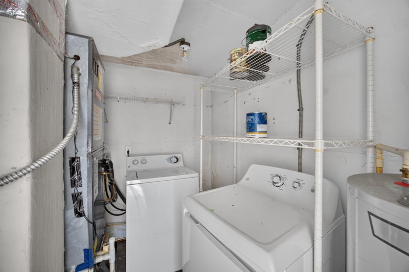 Laundry area with washer and dryer hookups at 87 Saratoga Cir S, Atlantic Beach, FL